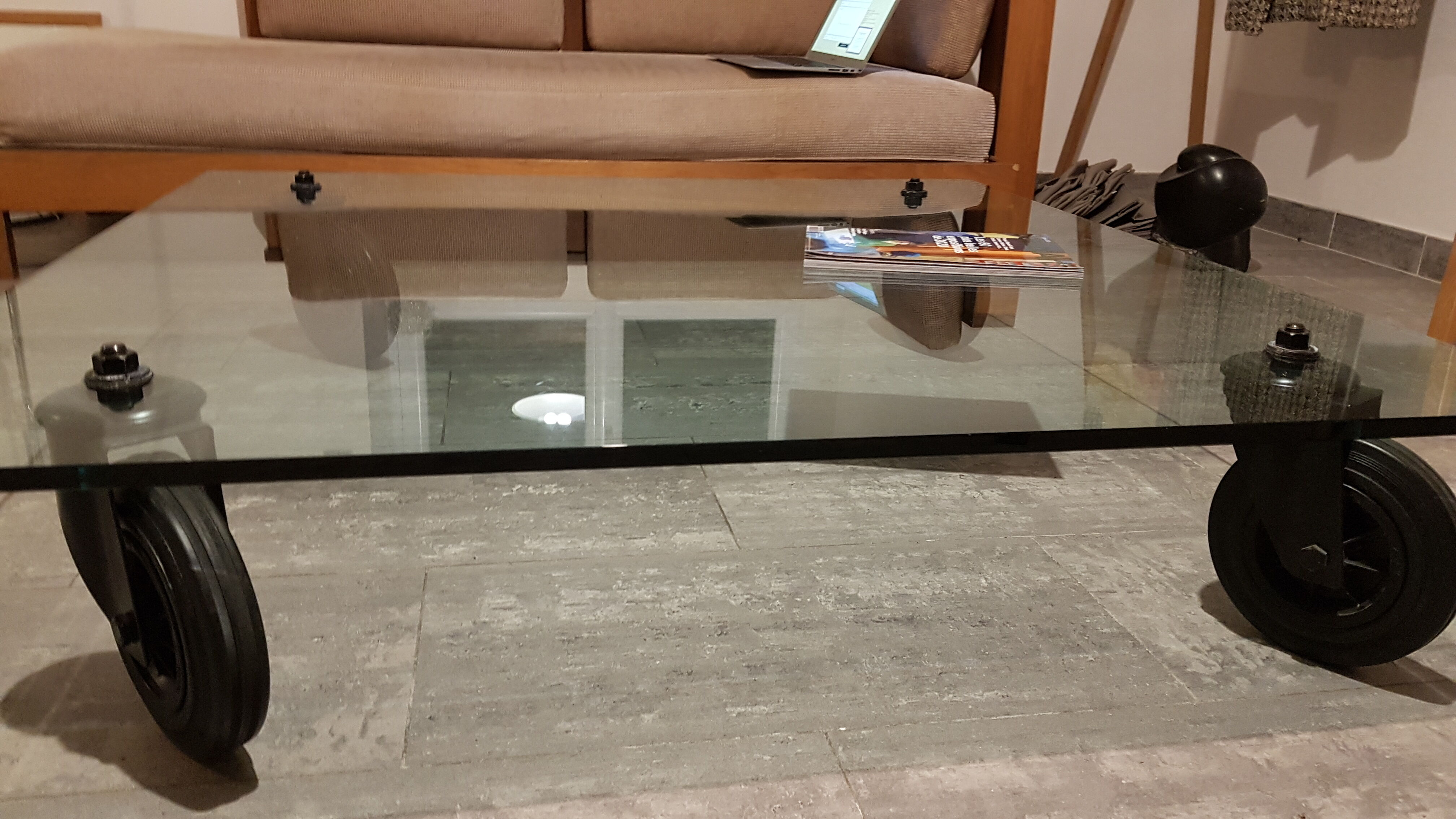 Coffee table by Gae Aulenti for Fontana Arte