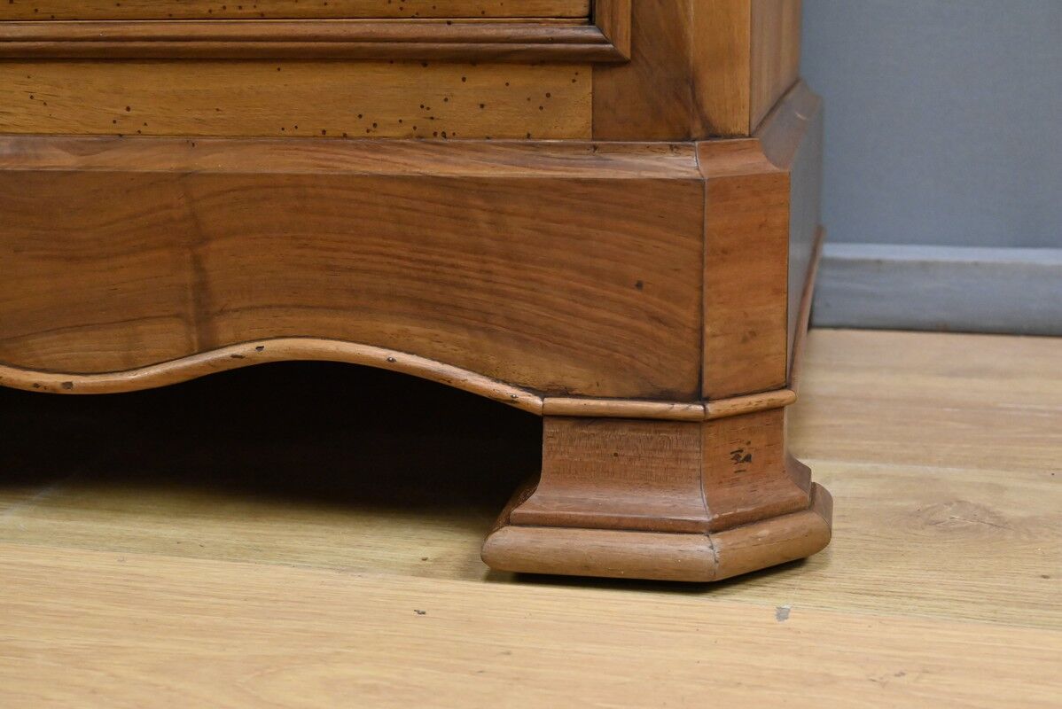 Walnut chest of drawers, Louis-Philippe style – 1900