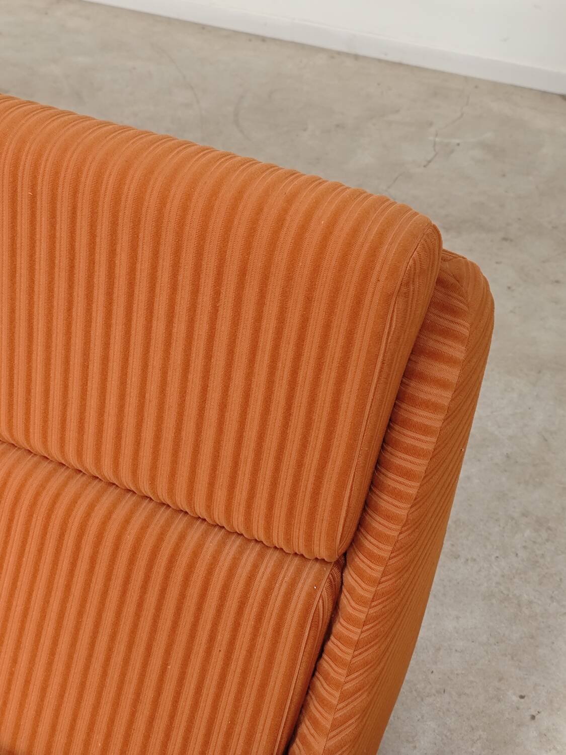 Complete orange salon JITONA in Atlantis Space Age style from the 1970s.