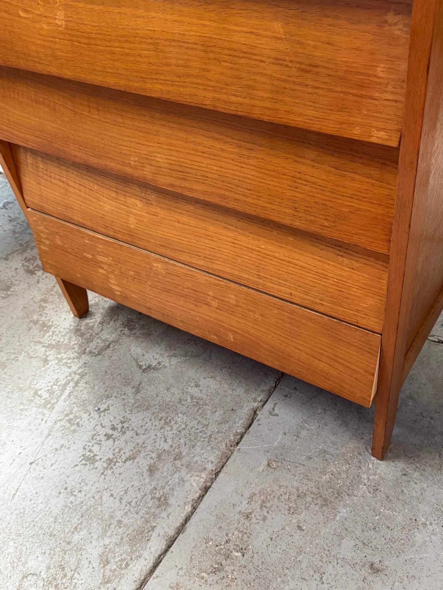 Scandinavian chest of drawers