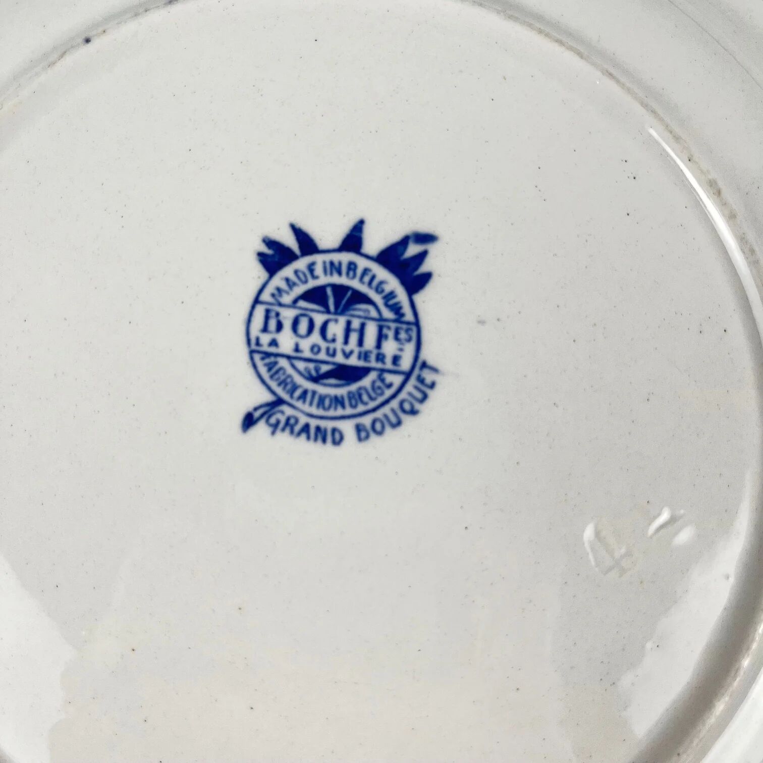 Flat plate "Grand bouquet", Boch brothers, La Louvière, Belgium, 1920