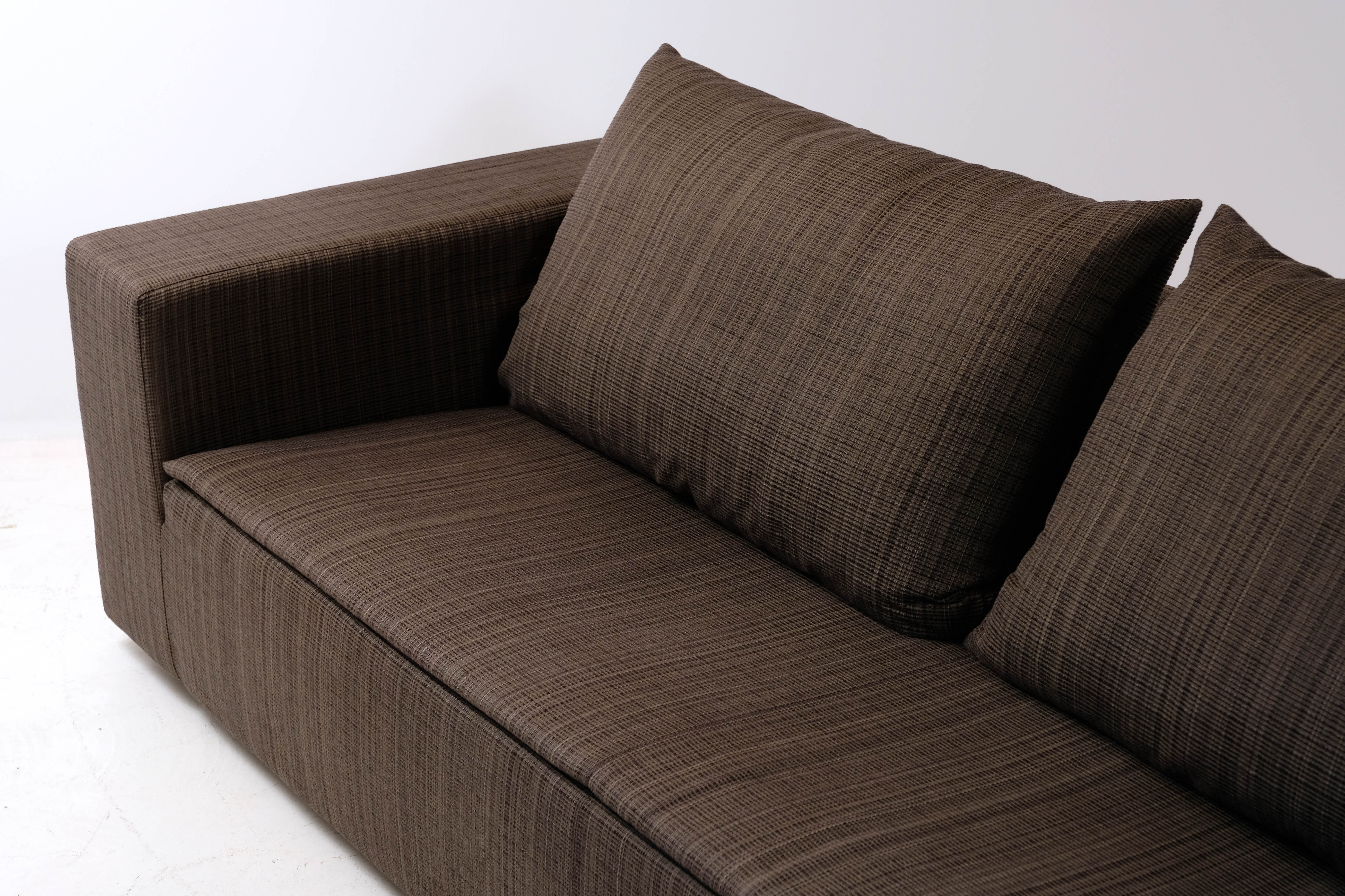 Grembo sofa by Armani Casa silk fabric