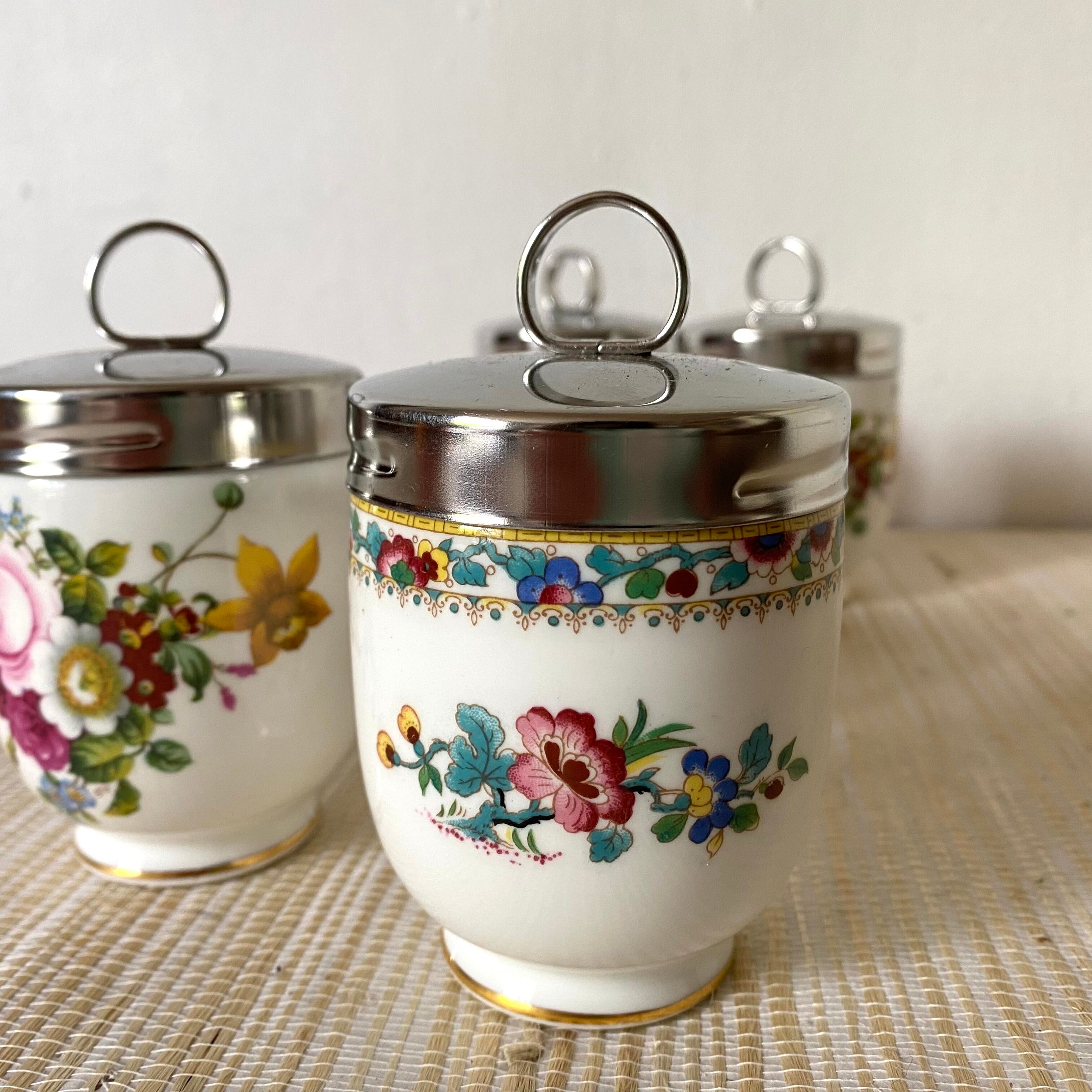 English porcelain pots cooked-egg