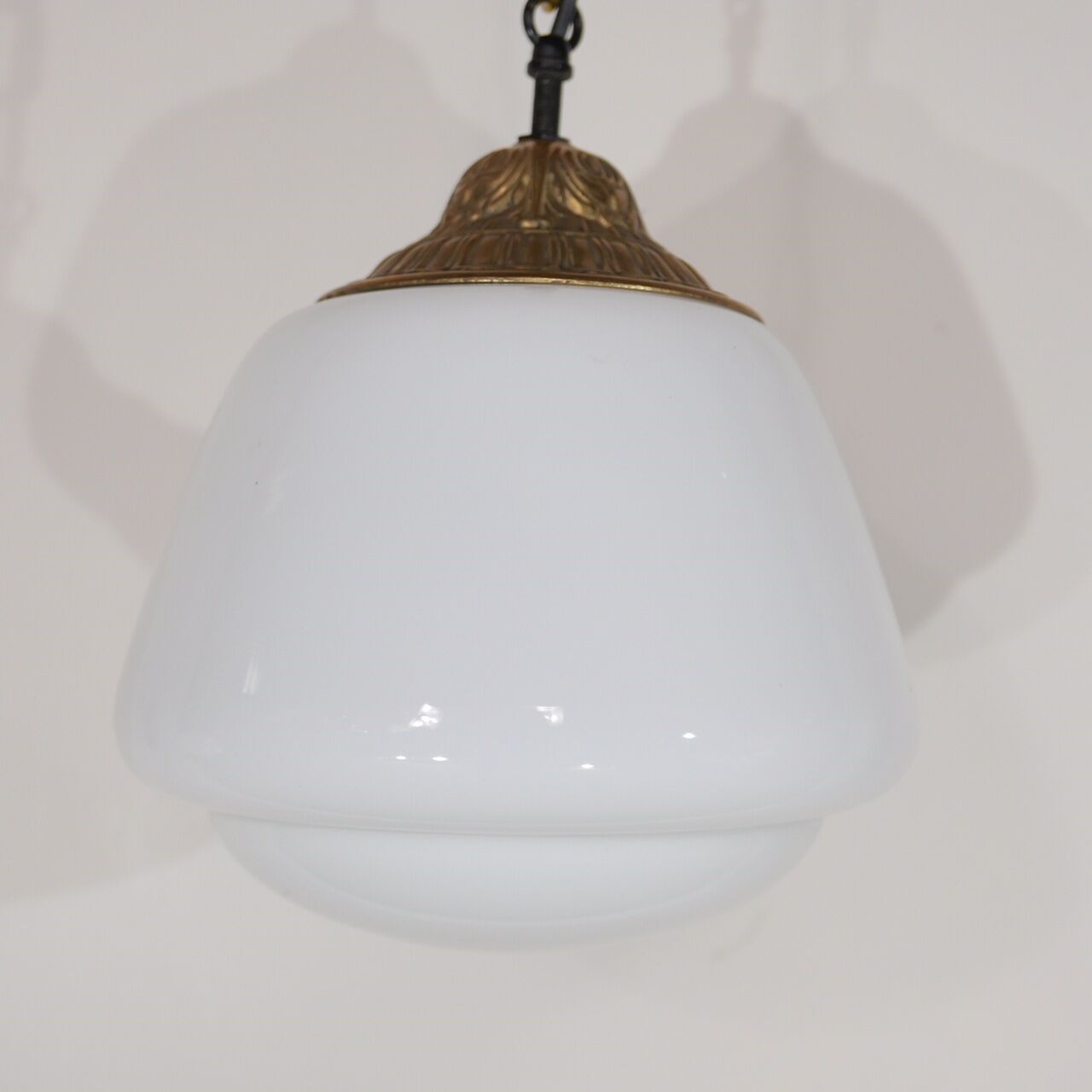 Opaline hanging lamp