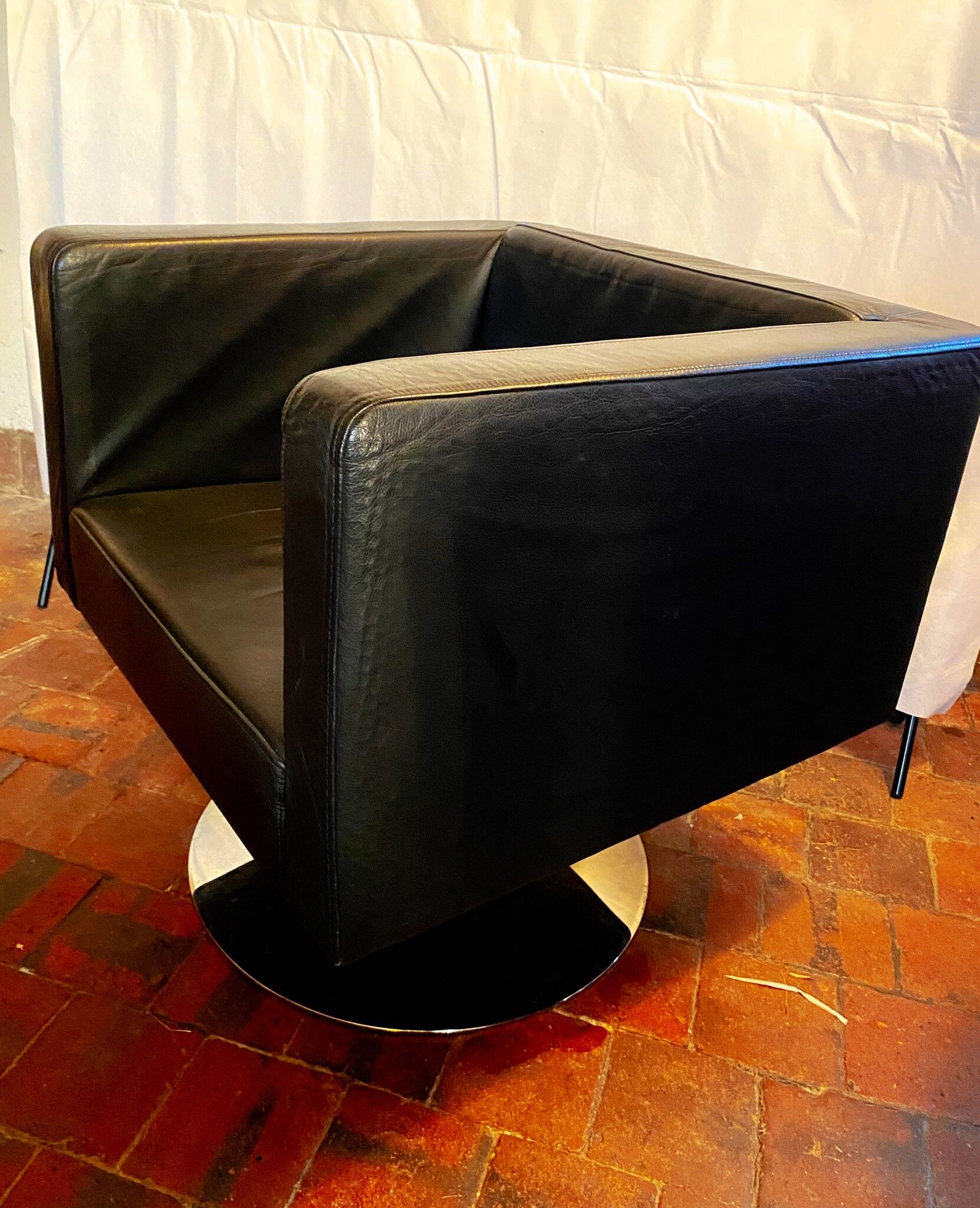 Solitary square armchair by Alfredo Häberli