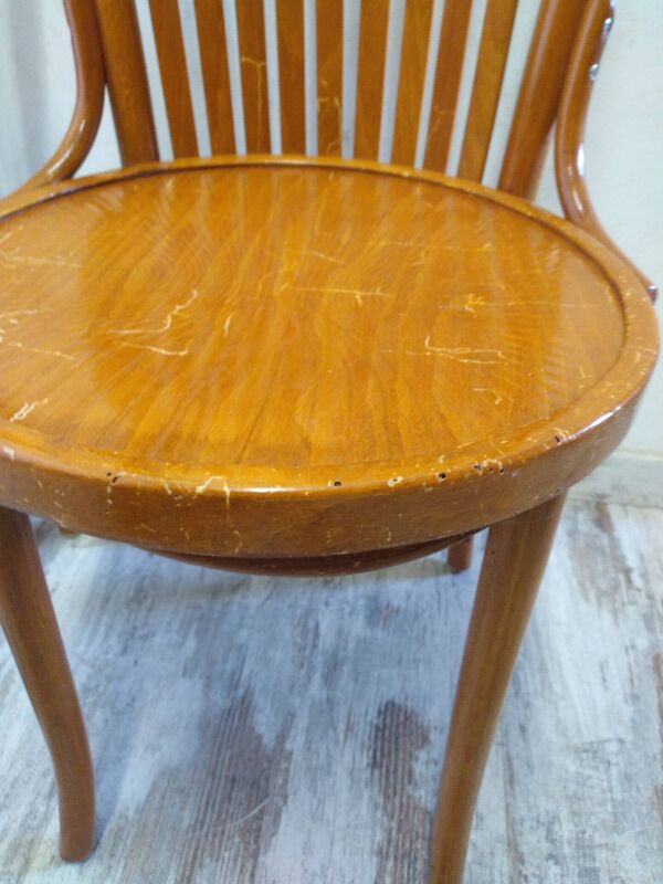 Chaises bistrot vintage