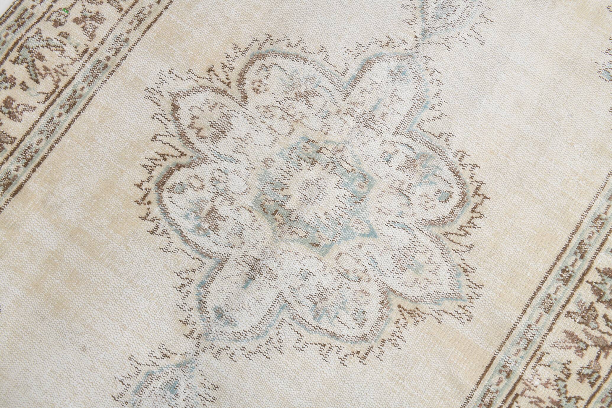 6x9 classic brown & beige vintage rug, 153x272cm