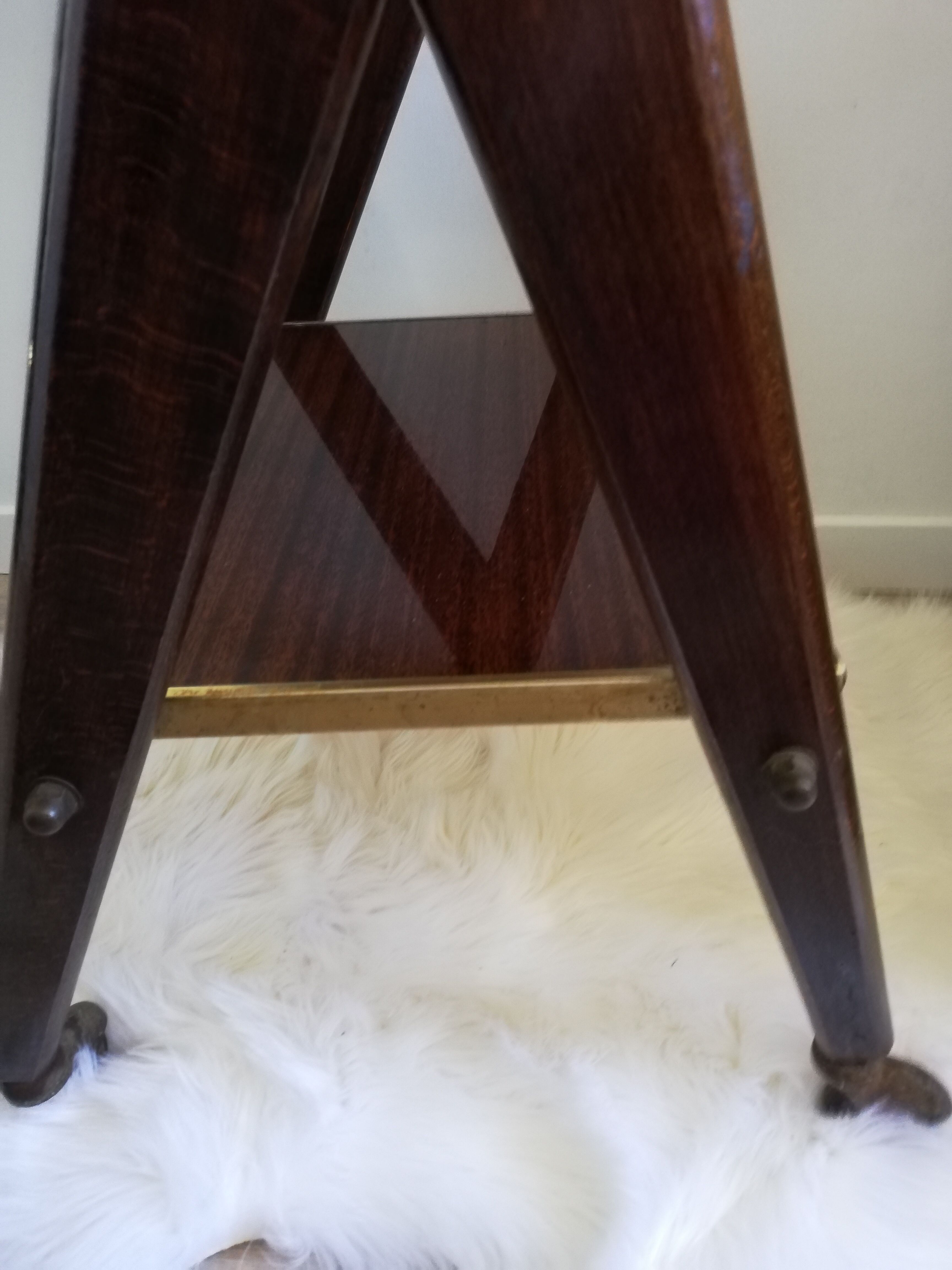 Side table, harness
