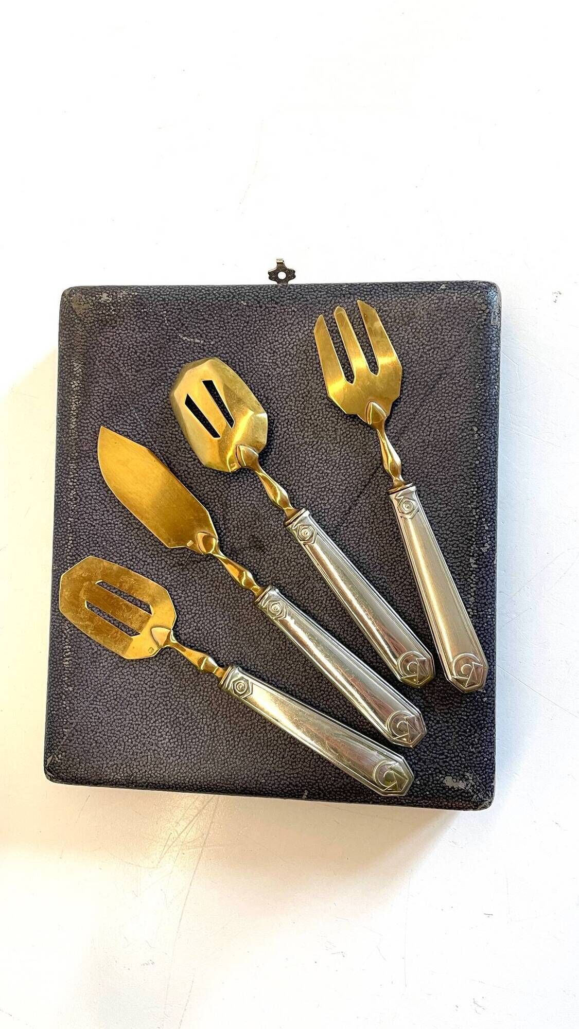 Art Deco dessert service