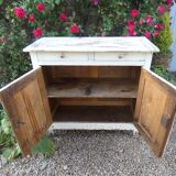 Ancien buffet en bois patiné