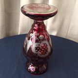 Vase en verre de bohême bordeaux tranparent et grave