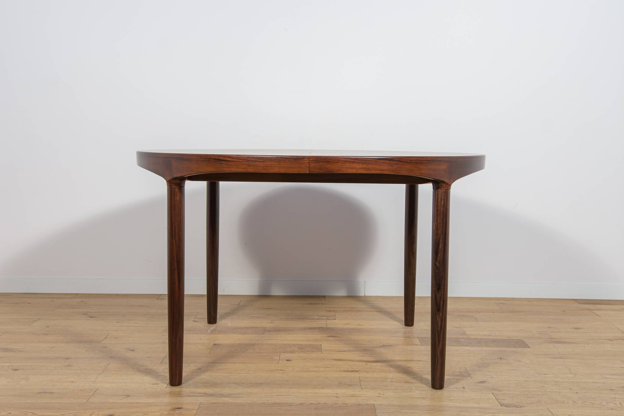 Mid-Century Extendable  Rosewood Dining Table by Harry Østergaard for Rande