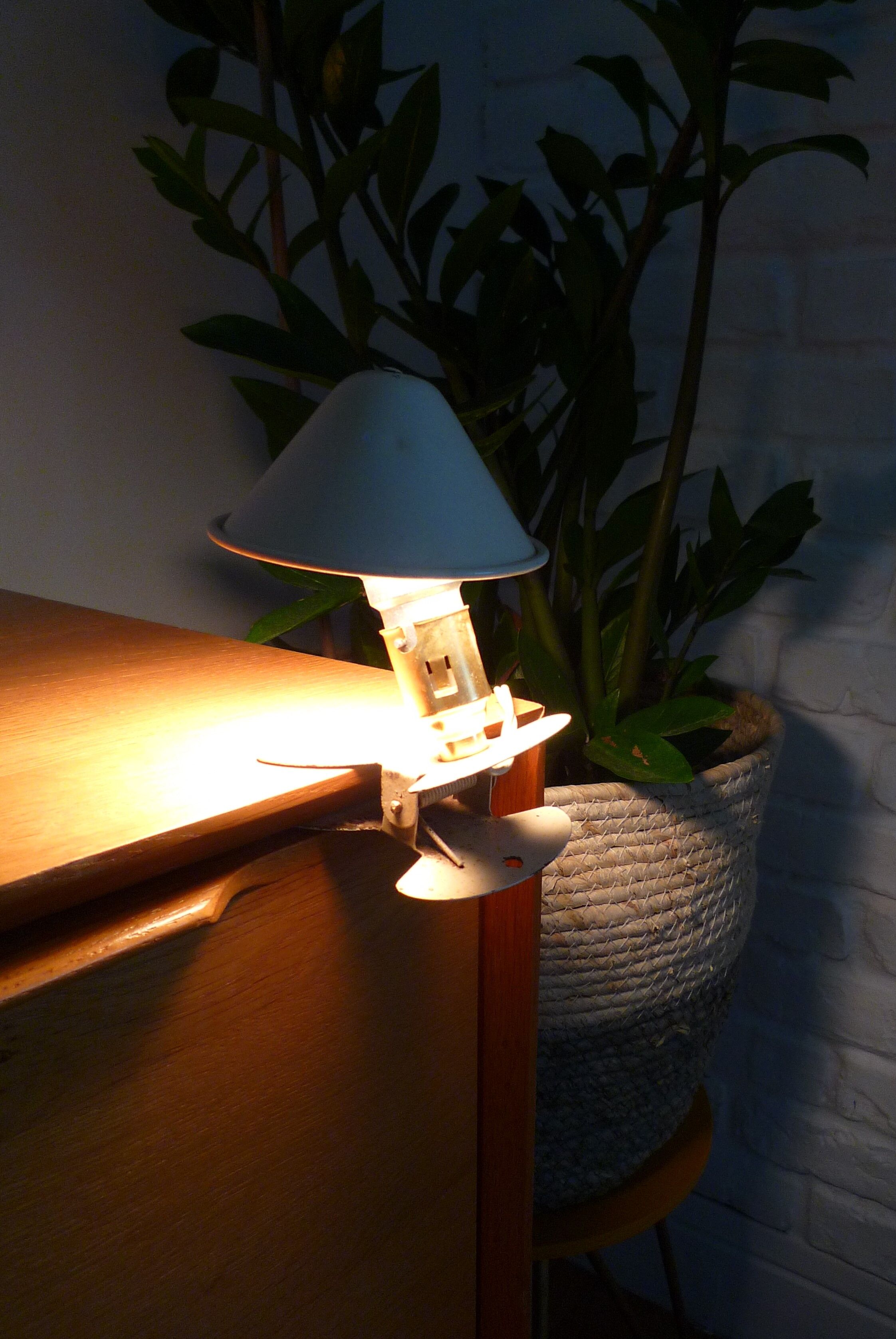 Mushroom lamp with cream white clip, 70s