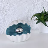 Ceramic shell lamp