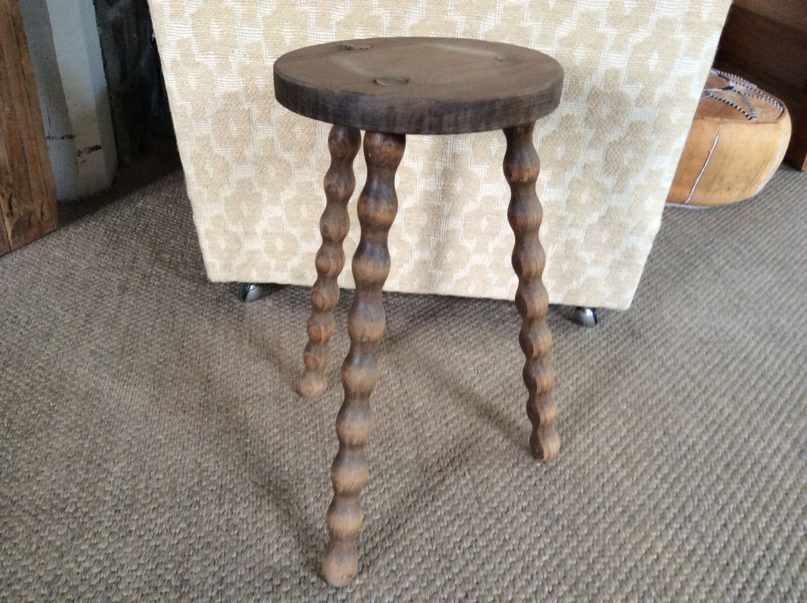 Tripod stool