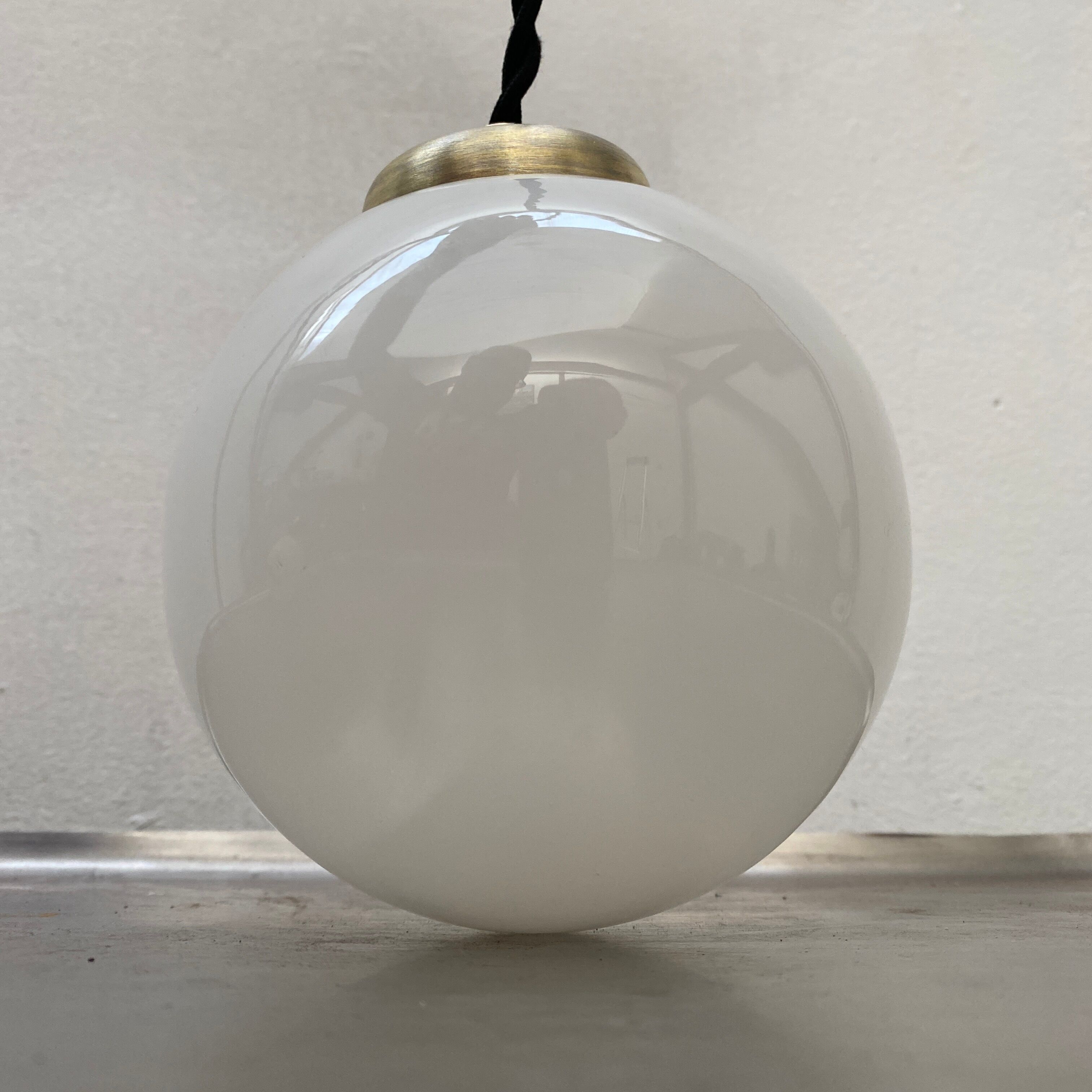 Lot 3 opaline hanging lamps