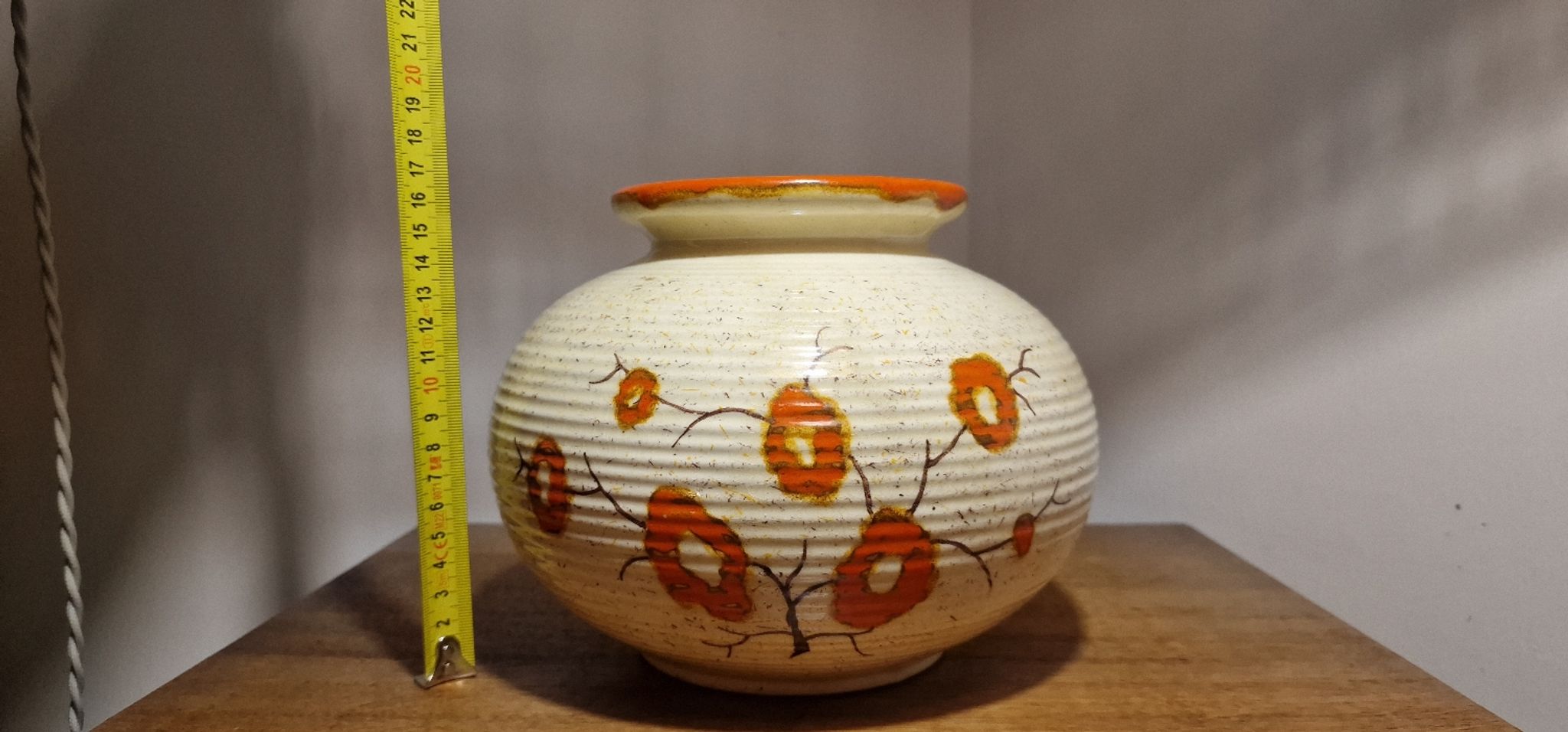 Vase poterie fleurie