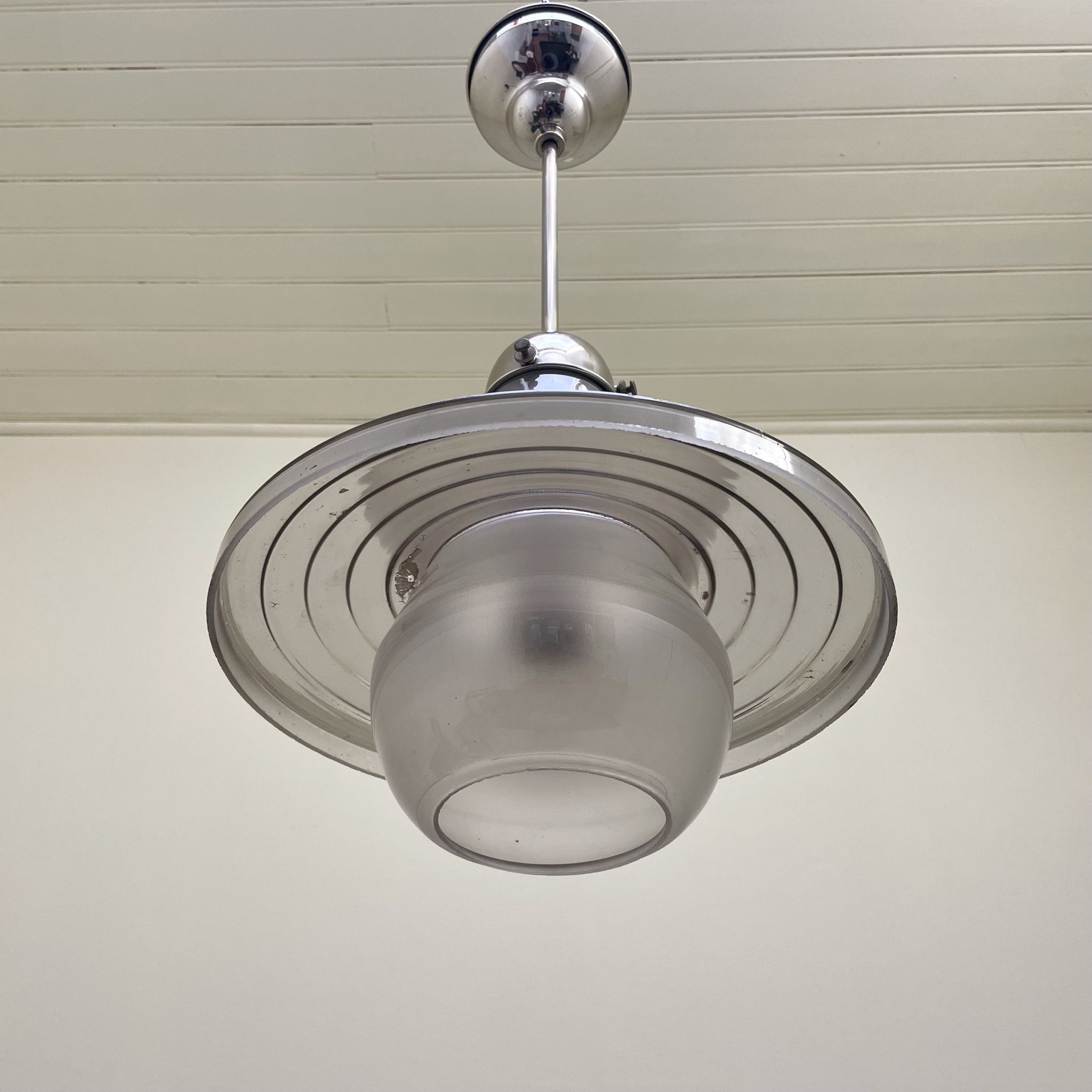 Suspension en verre mercurisé et sablé