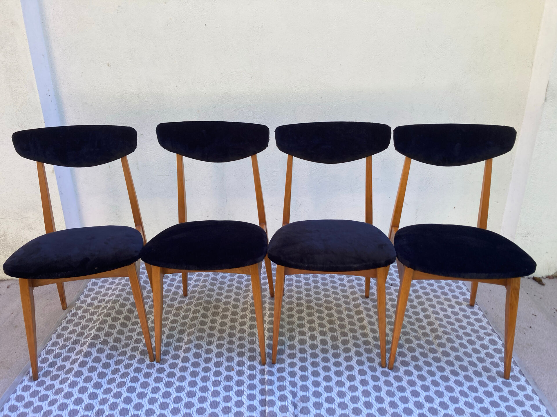 Set of 4 Baumann style chairs, unicorn model.