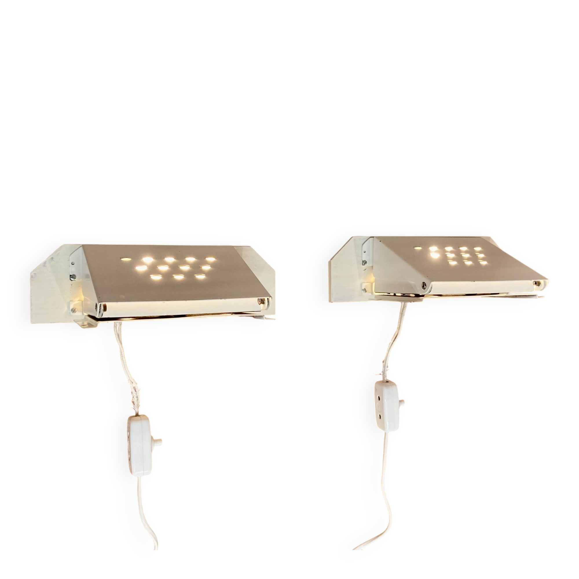 PAIR OF METAL INDUSTRIAL WALL LIGHTS DESIGN 1950.