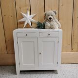 White parisian buffet