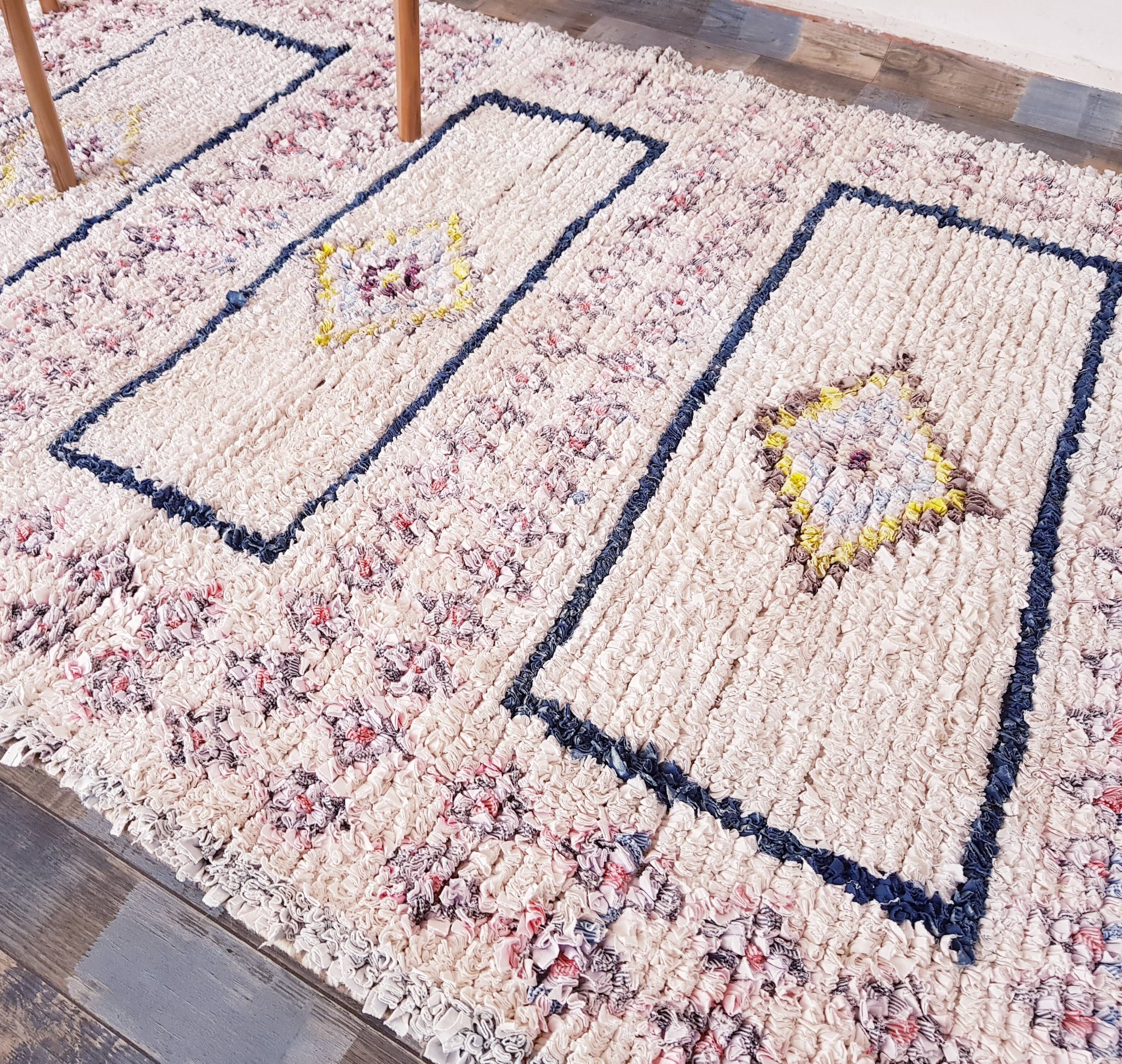 Vintage rug boucherouite 205/120 cm, hand woven Berber rug