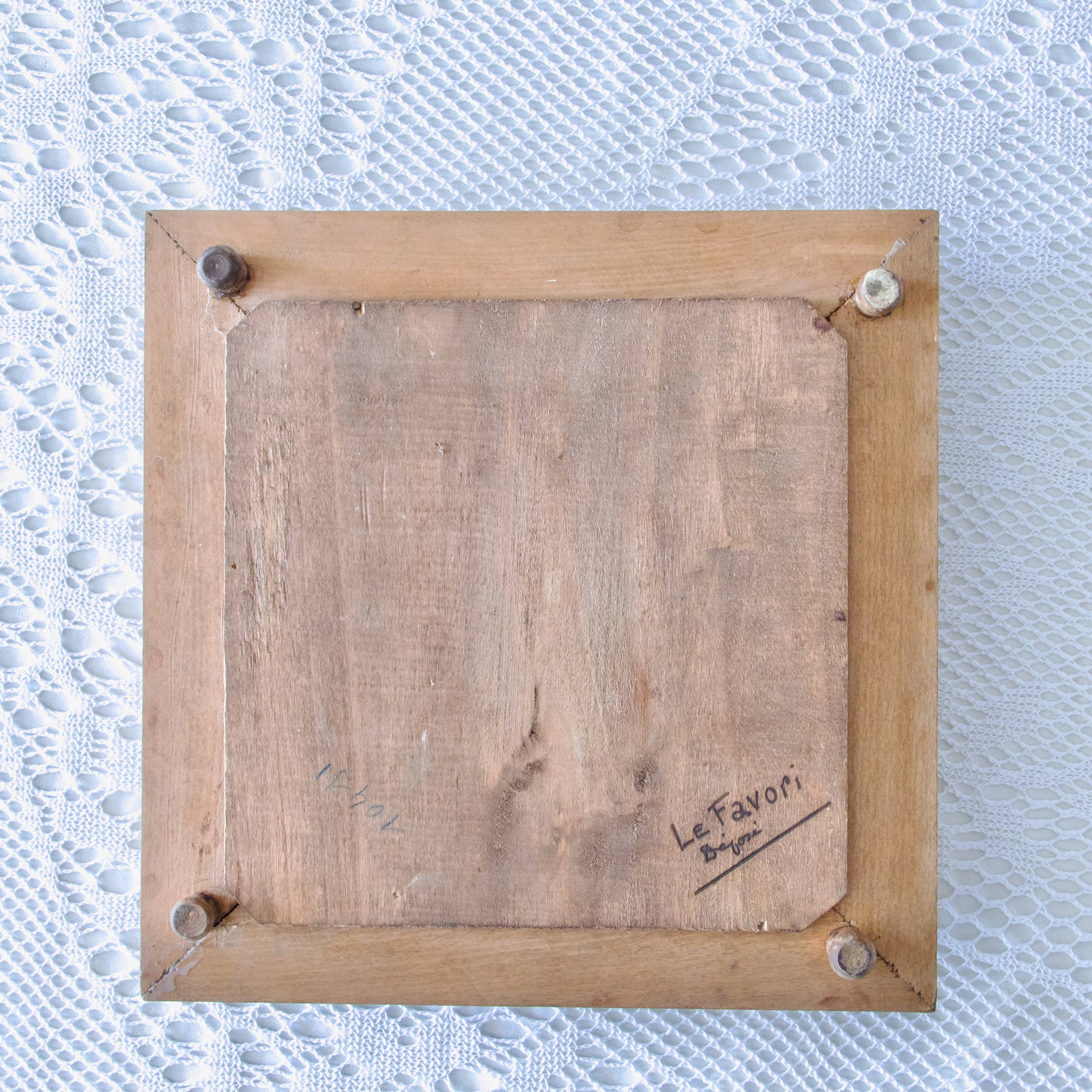 Very large ironstone trivet, 19th century, The Favorite bird