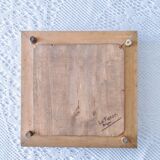 Very large ironstone trivet, 19th century, The Favorite bird