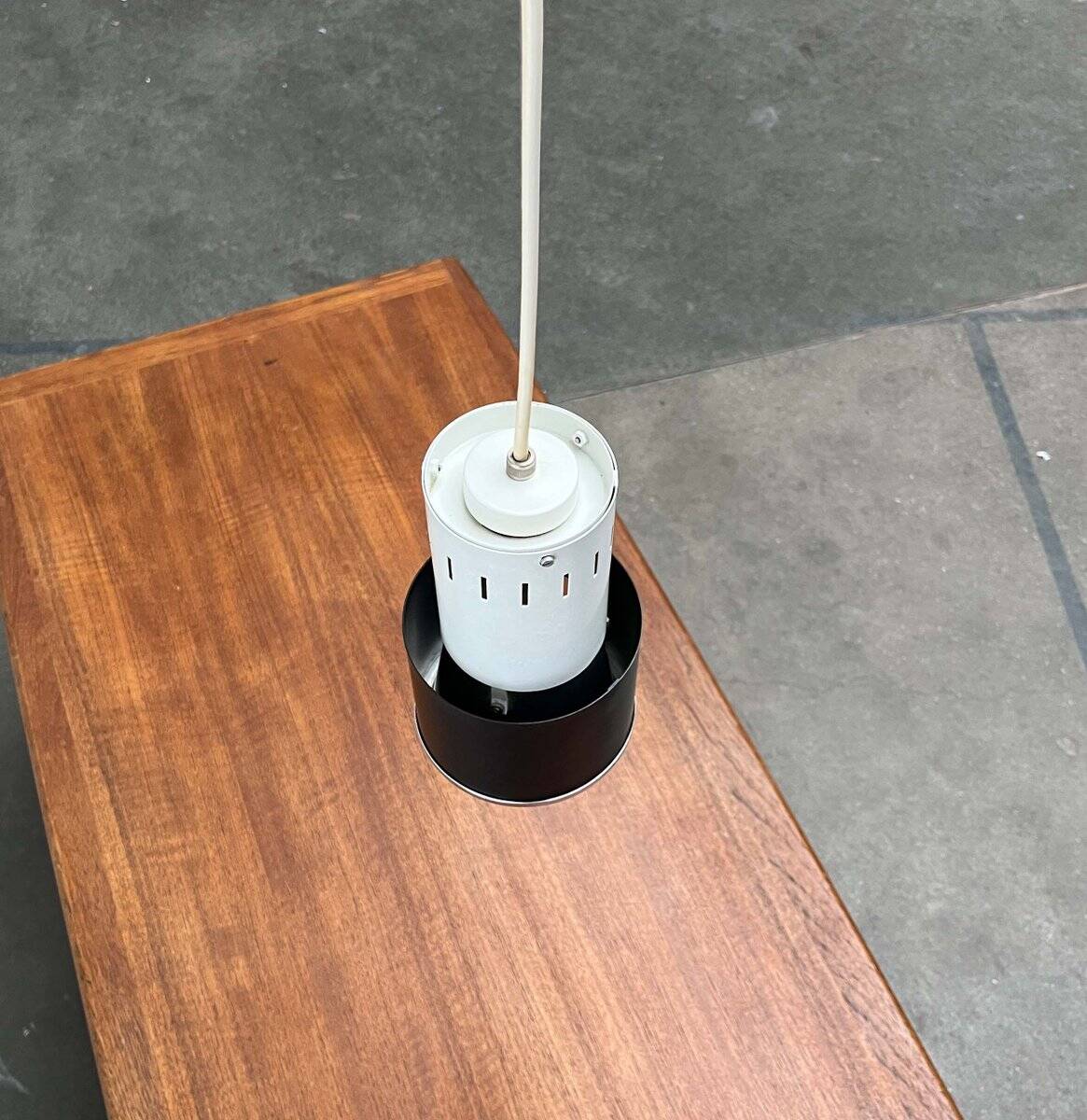 Mid-century minimalist Dutch suspensions attributed to Louis Kalff for Philips, 1950s, set of 4.