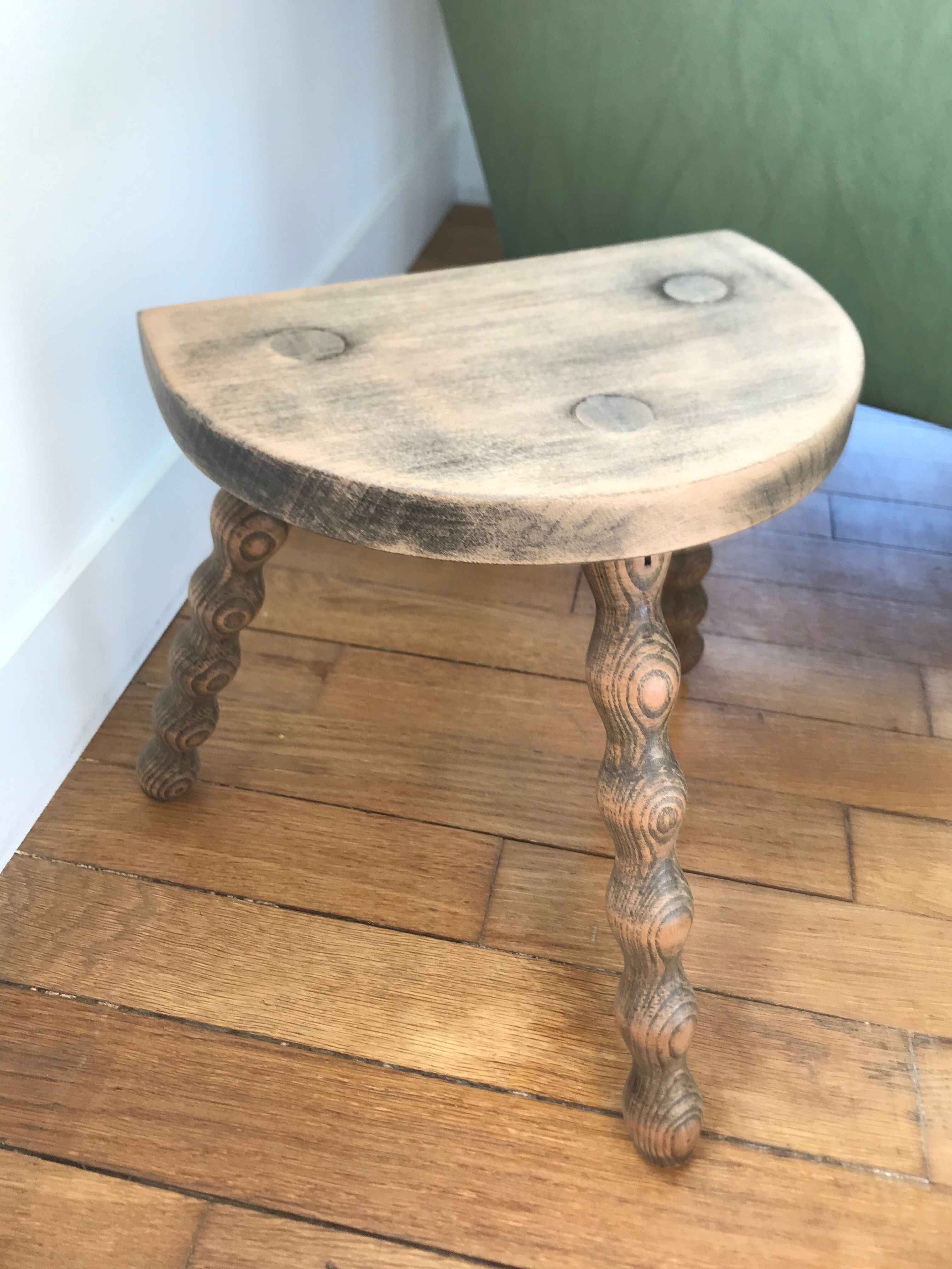 Tripod stool