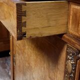 Half-moon buffet in Louis XVI style with burl and marquetry.