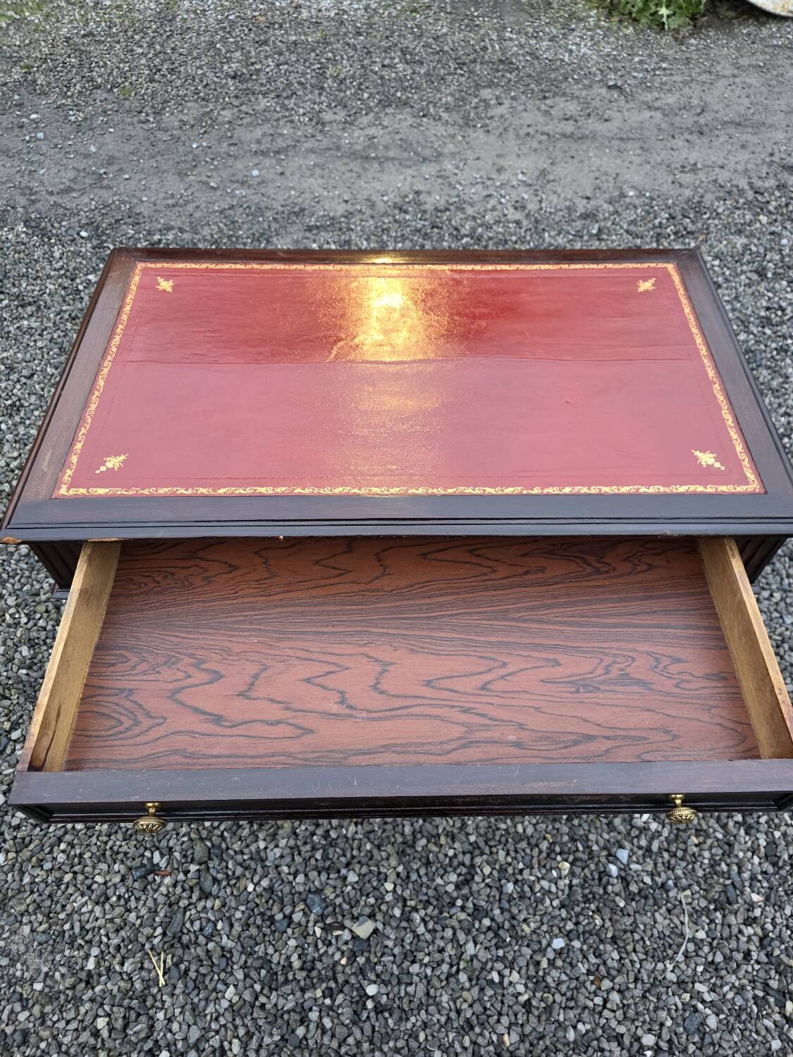 Bureau plat en acajou du XXe