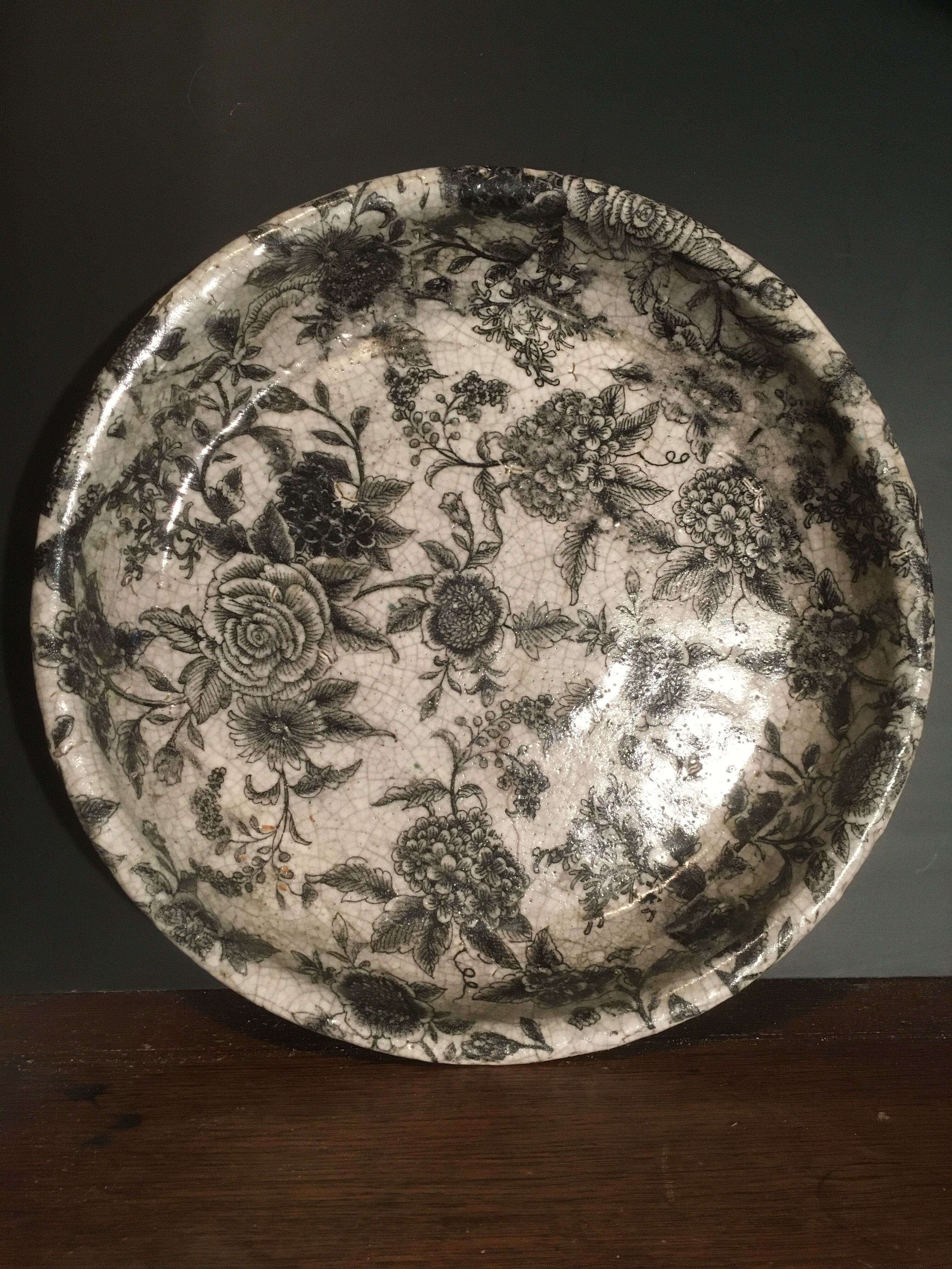 Enamelled ceramic dish ∅ 34