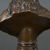 Bronze bust on shower stand XIXth representing Marianne Brown patina