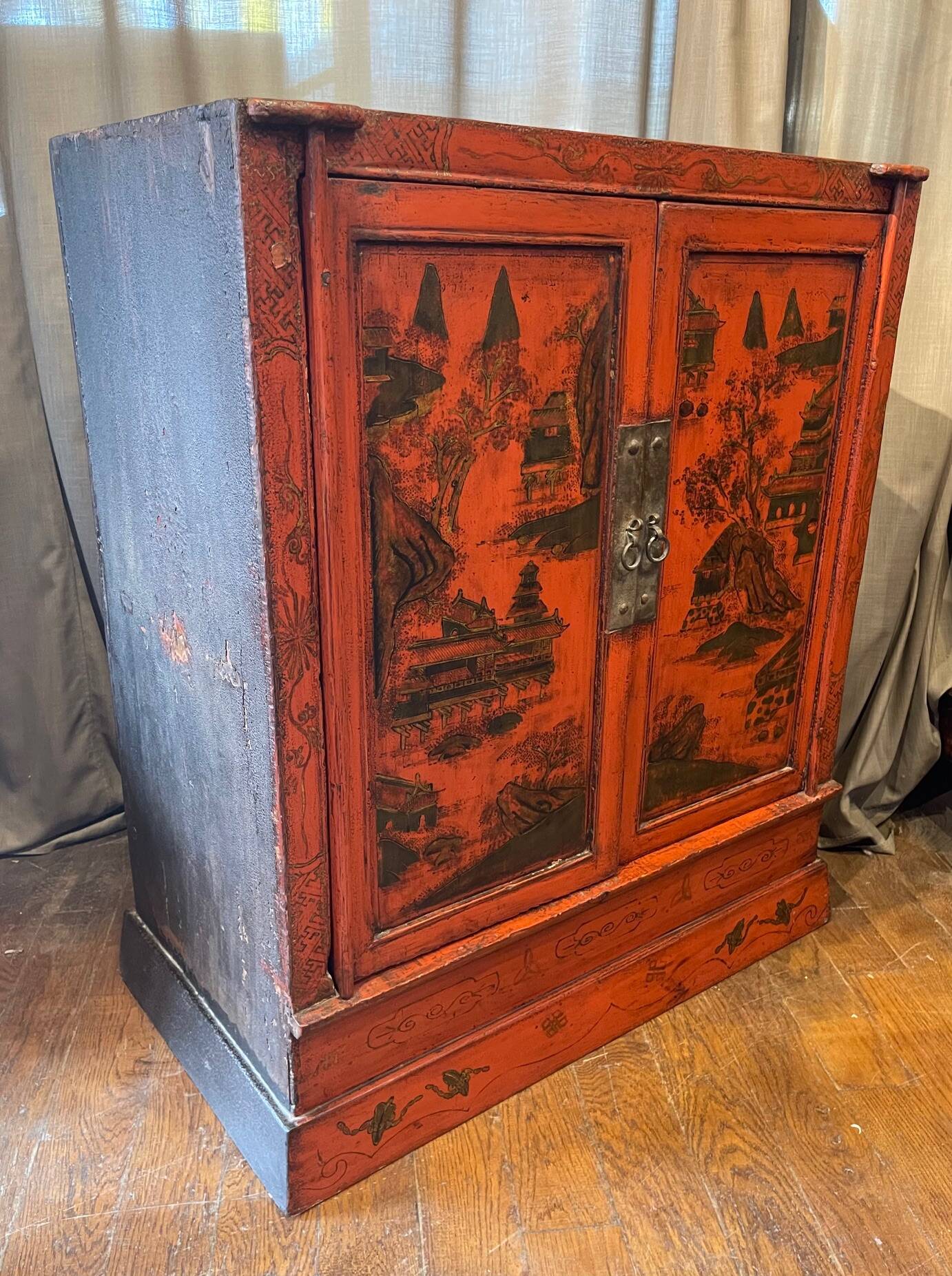 Antique 2-door sideboard