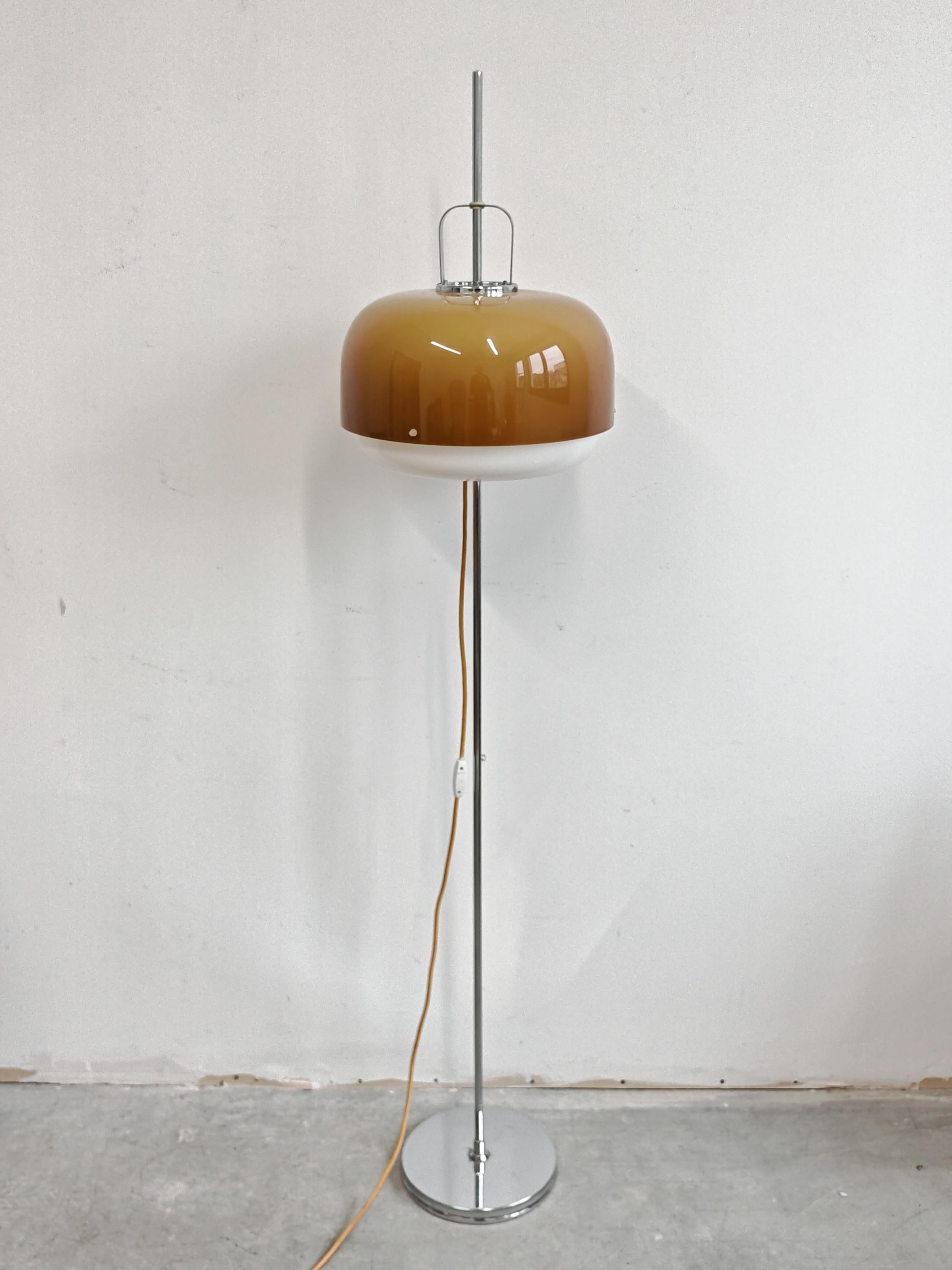 Lampadaire Mid Century Modern Medusa par Harvey Guzzini