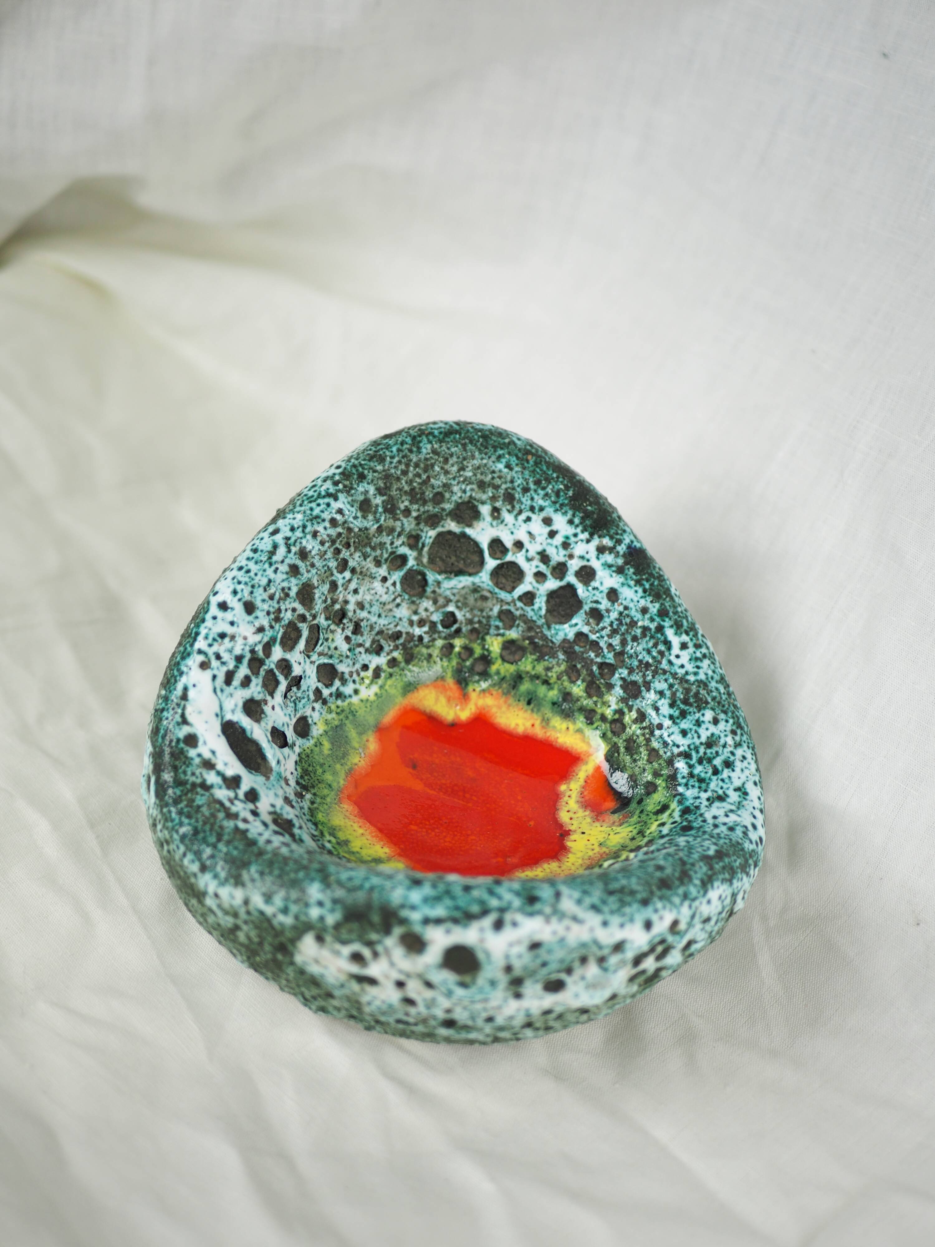 Lava and cyan foam enamel ashtray - Fat lava ceramic - 60s - 70s