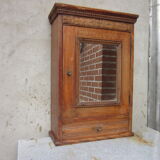 30, 40 years toilet wardrone