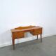 Side table met lades en messing details uit Zweden, kinder bureau