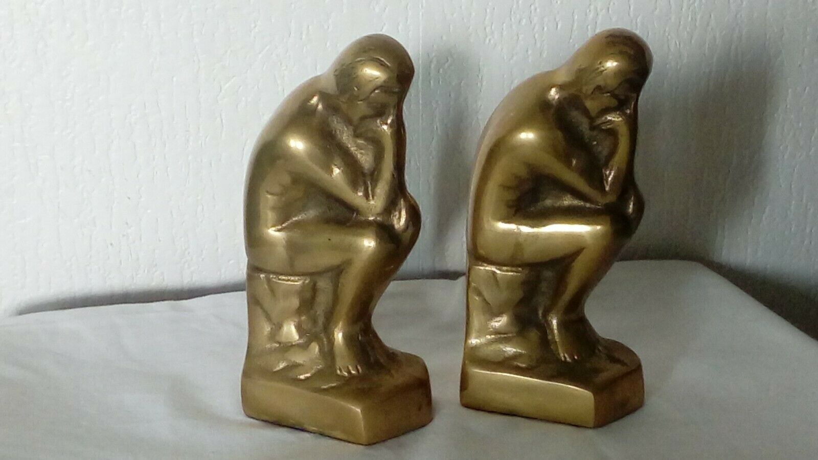 PAIR OF GREENHOUSE BOOKS IN LATON BRONZE EFFECT RODIN'S THINKER