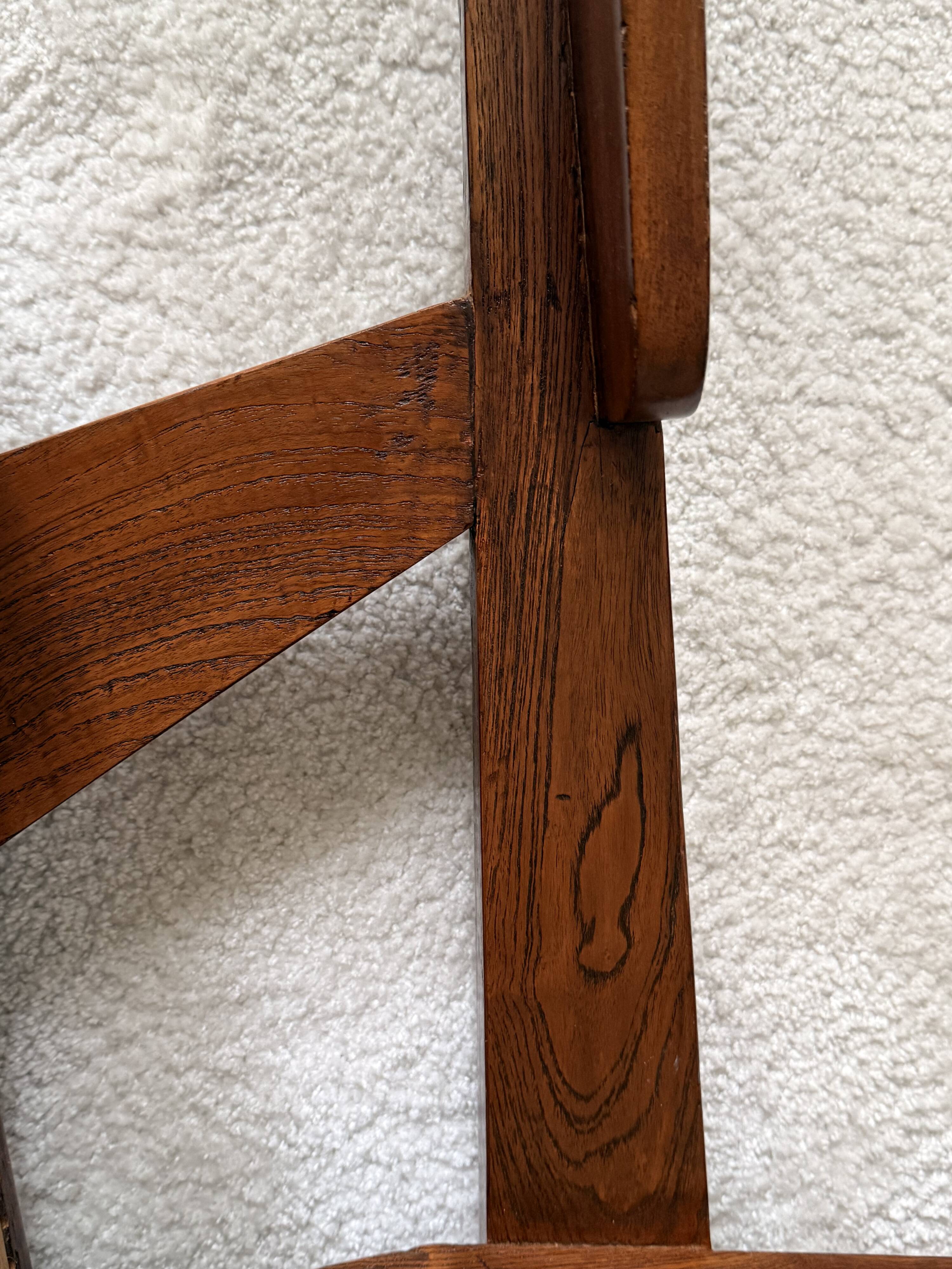Pierre Jeanneret chaise modèle à  écritoire