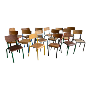 Lot de 15 chaises industrielles