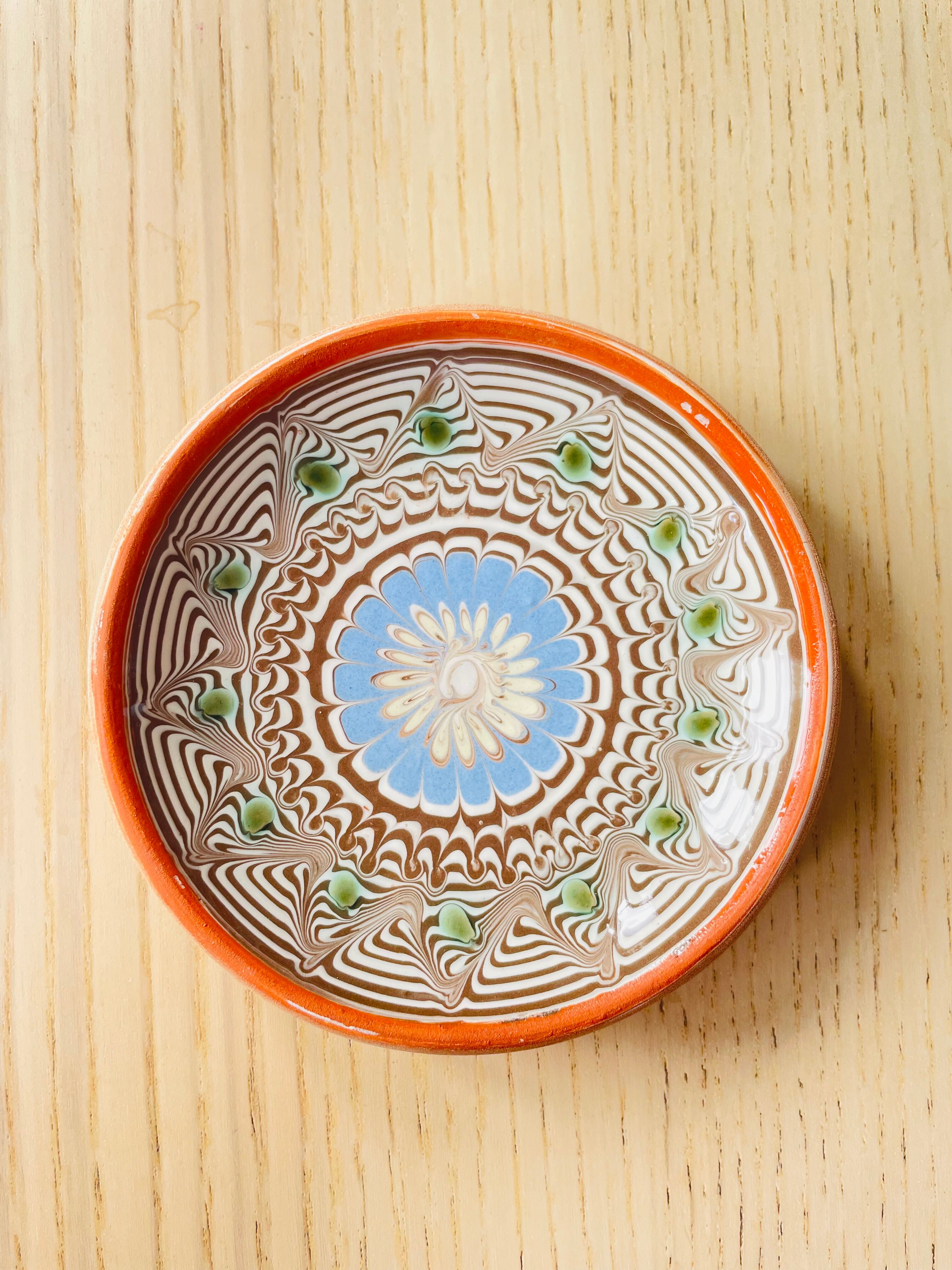 Romanian handicraft ceramic plate