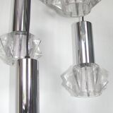 Chandelier cascade, 70