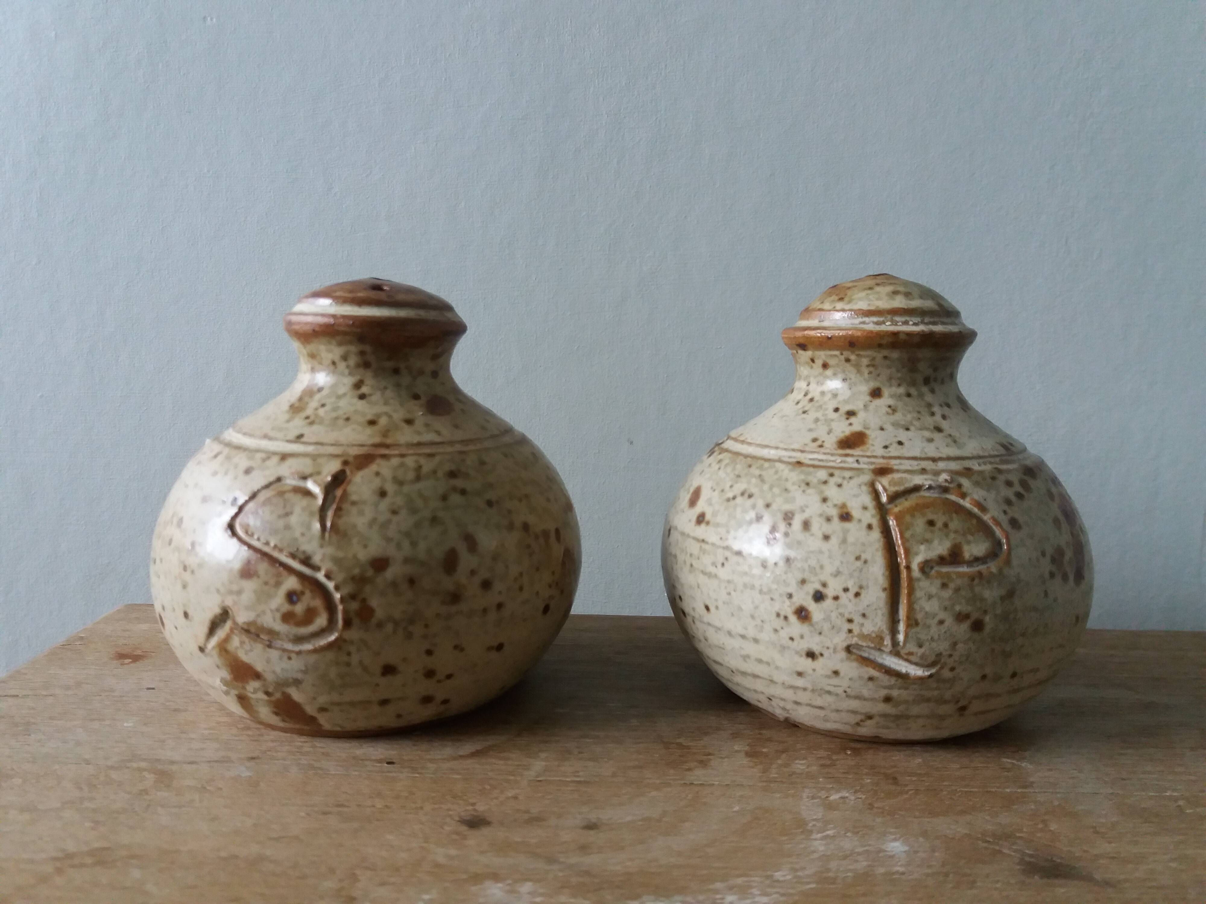 Salt and pepper shaker in Puisaye stoneware by Jean Pierre Prud'homme