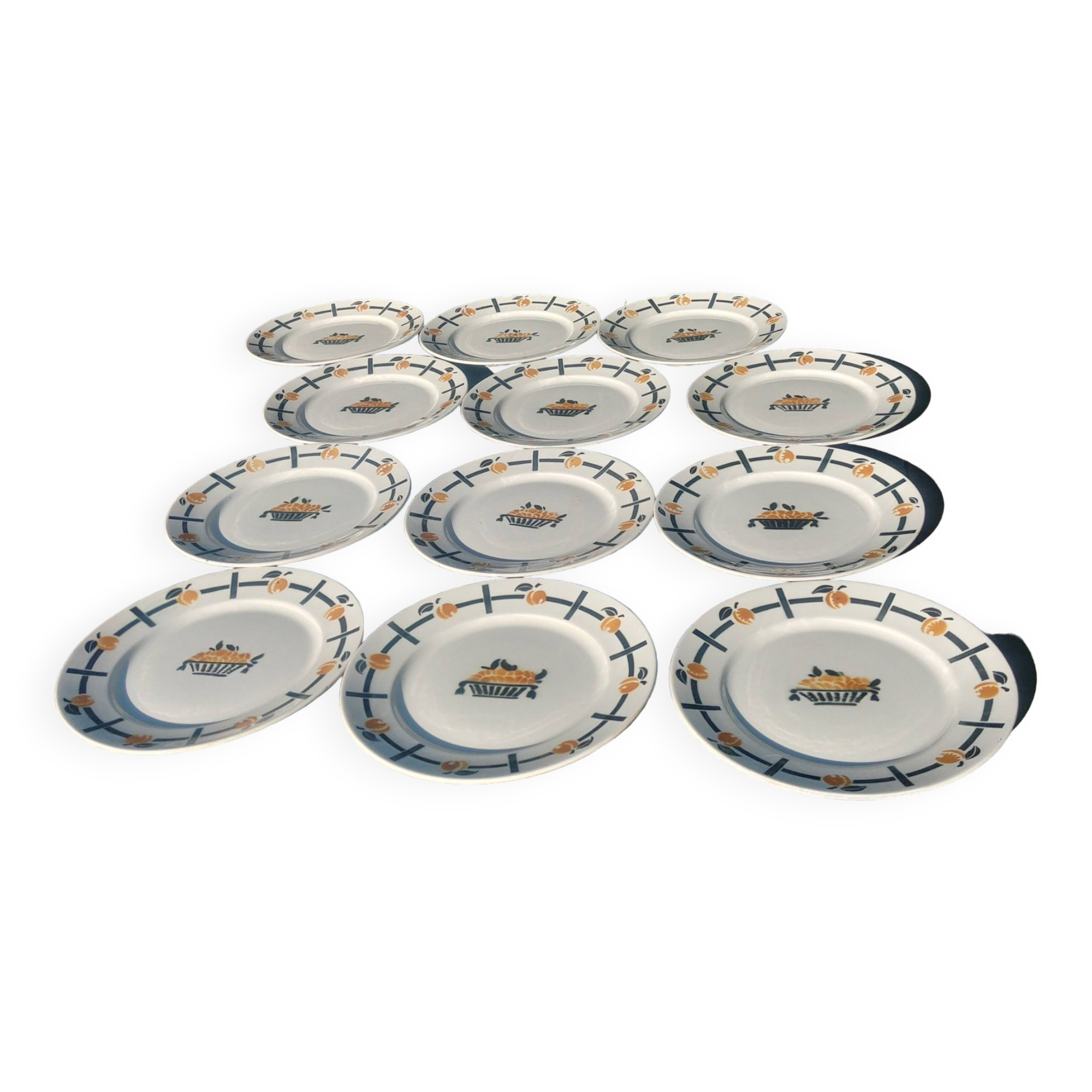 Set of twelve flat plates - Vintage Badonviller model DOC 30s/40s