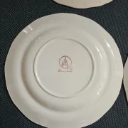 6 antique flat plates in porcelain
