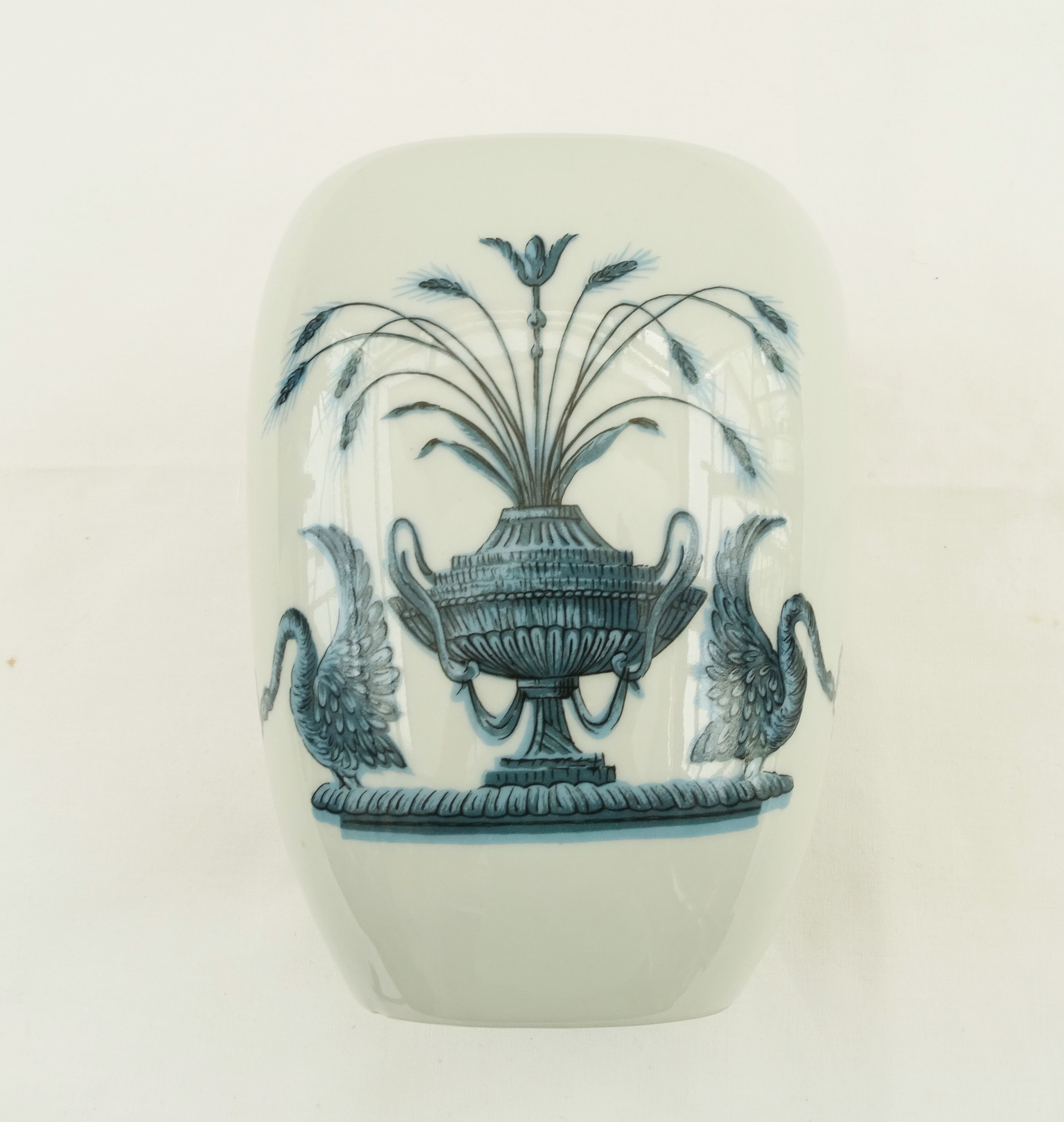 Hanging spoon pot in Paris porcelain