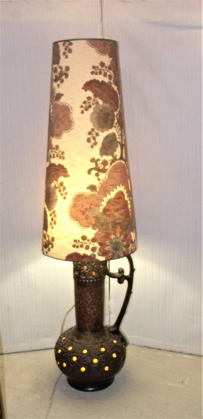 Ceramic lamp