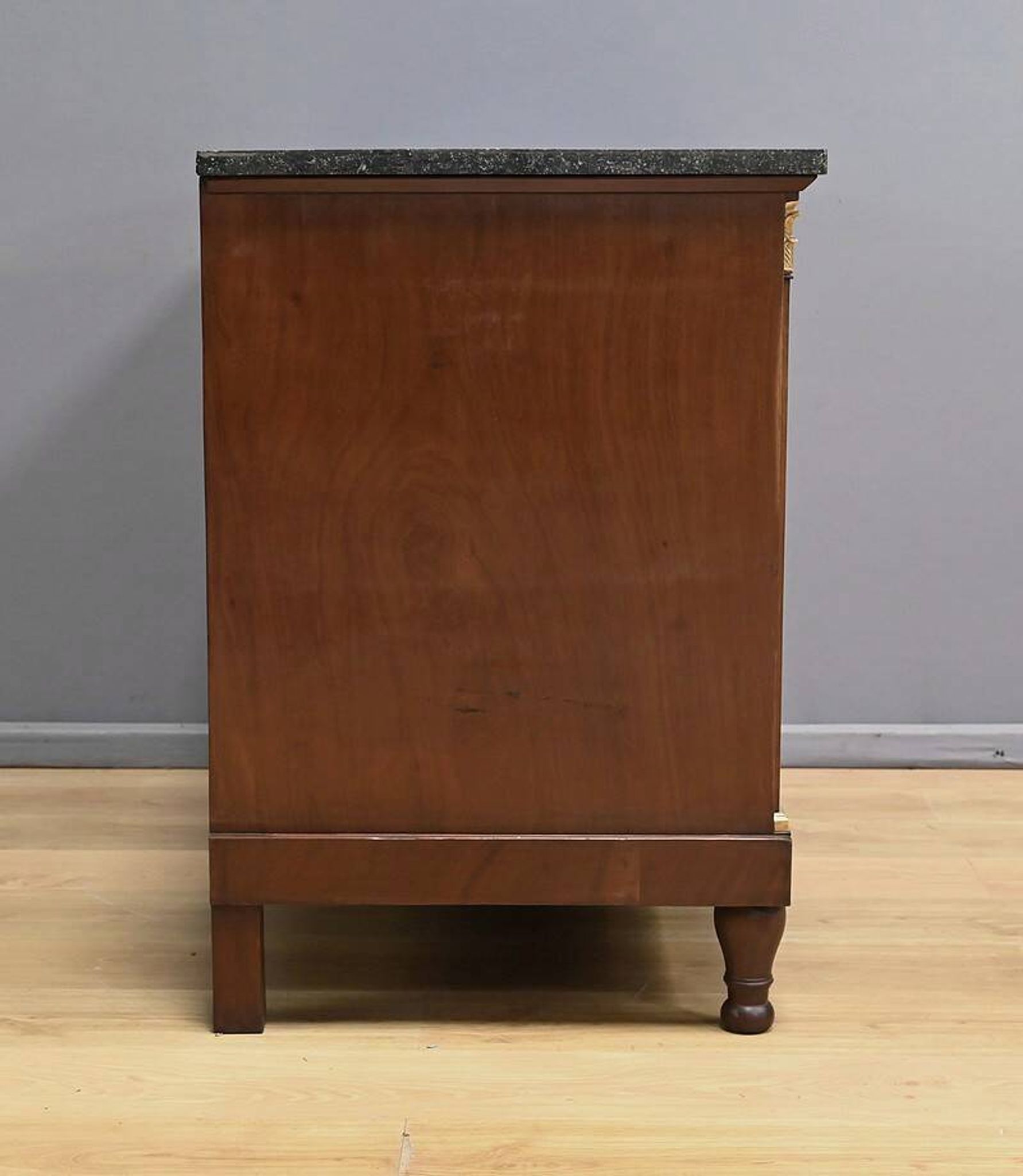 Return from Egypt chest of drawers in mahogany, Empire period – Early 19th century